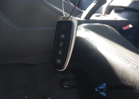 2013 Ford Focus Titanium z USA, uszkodzony, nr VIN 1FADP3J23DL233377